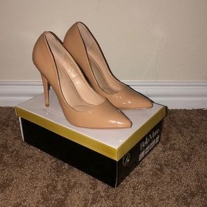 Nude Pumps